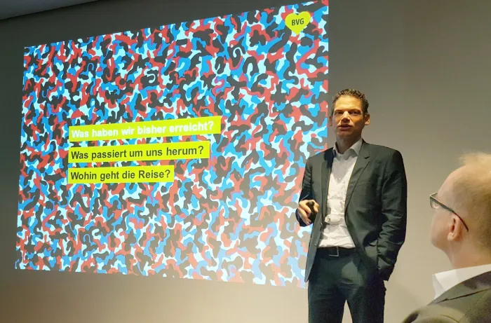 Dr. Henrik Haenecke