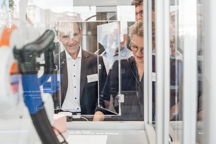 Messe_Menschen_Robotik