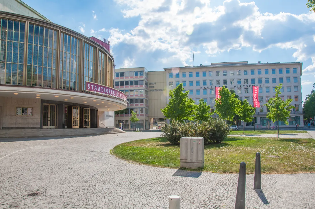 Das Haus der Wirtschaft am Schillertheater